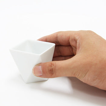 Shuki Sake Bottle and Cups Set by +d Bar and Wine Accessories +d