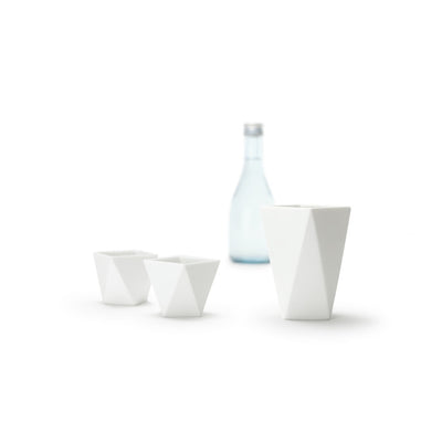 Shuki Sake Bottle and Cups Set by +d Bar and Wine Accessories +d