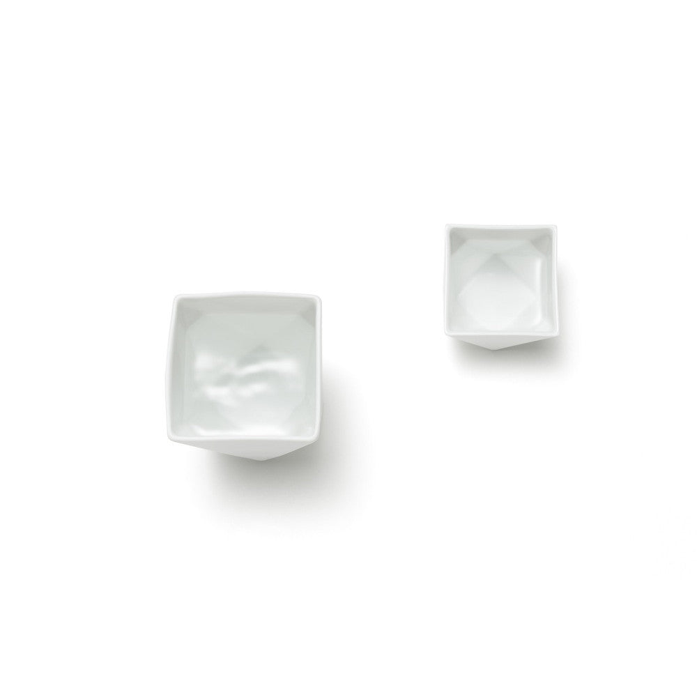 Shuki Sake Bottle and Cups Set by +d Bar and Wine Accessories +d